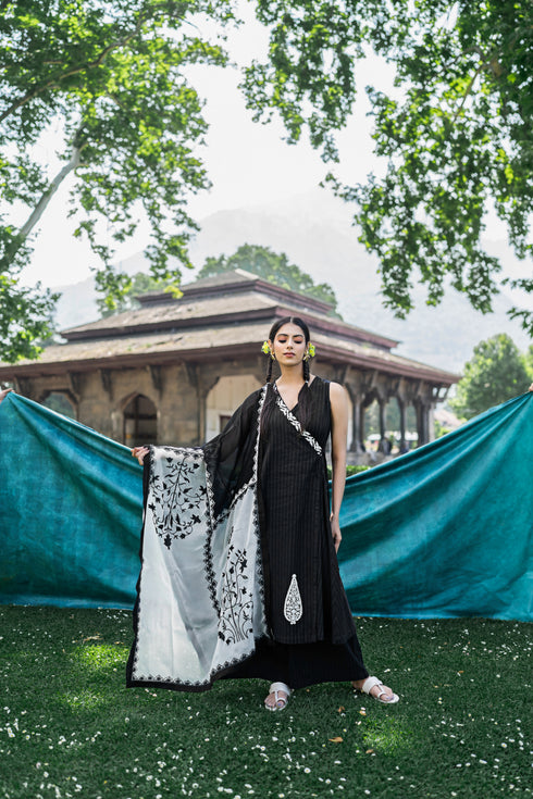 Talash Hand-embroidered Dupatta